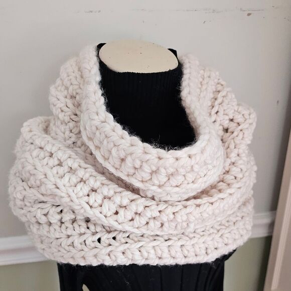 Handmade Crochet Soft and Chunky Infinity Cream Scarf.  Very stylish! - Picture 2 of 3